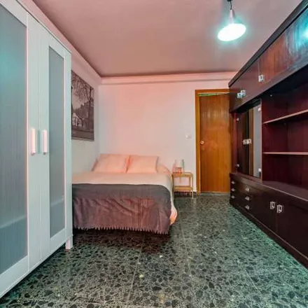 Rent this 5 bed apartment on Carrer de l’Orient in 46005 Valencia, Spain