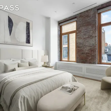 Rent this 4 bed apartment on 186 Franklin Street in New York, NY 10013