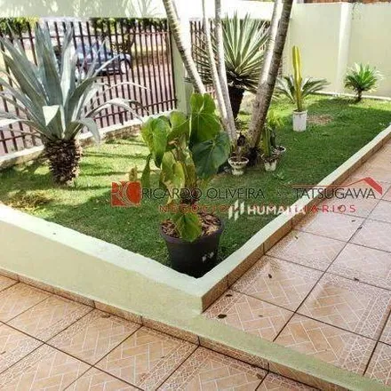 Buy this 3 bed house on Rua Ume Goya in Sabará, Londrina - PR