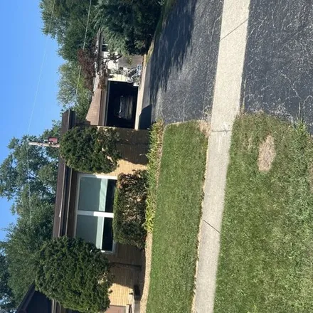 Image 3 - 7242 Suffield St, Morton Grove, Illinois, 60053 - House for rent