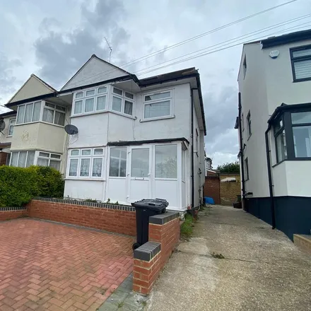 Image 1 - 172 Southend Road, London, IG8 8QH, United Kingdom - Apartment for rent