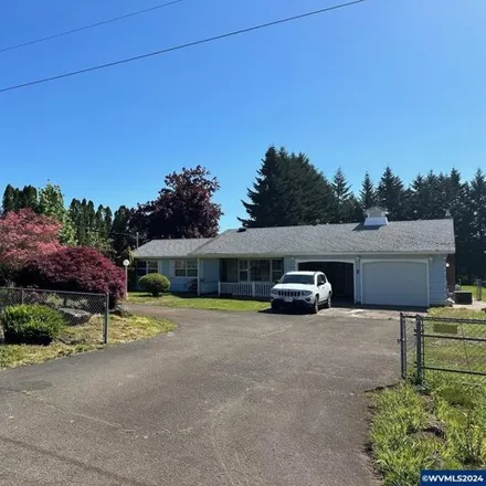 Buy this 3 bed house on 1718 77th Avenue Southeast in Marion County, OR 97317