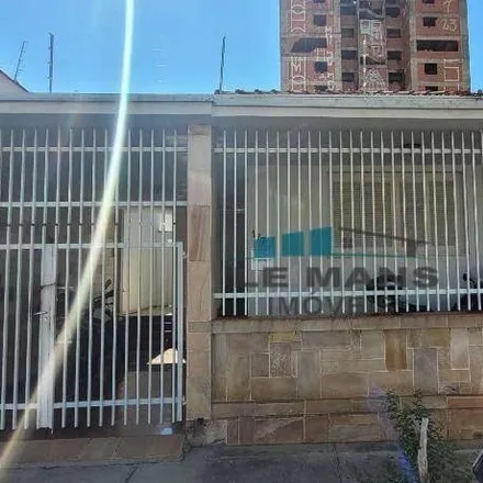 Buy this 2 bed house on Rua São João in Cidade Alta, Piracicaba - SP