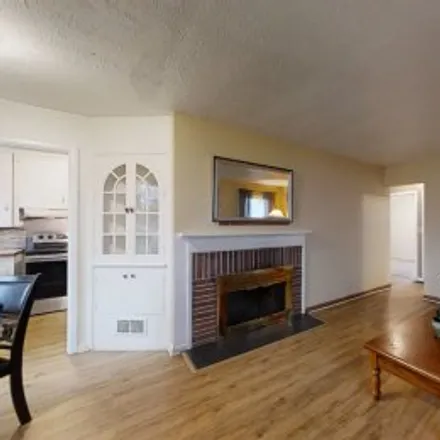 Buy this 3 bed apartment on 5527 Northeast 35Th Avenue in Concordia, Portland