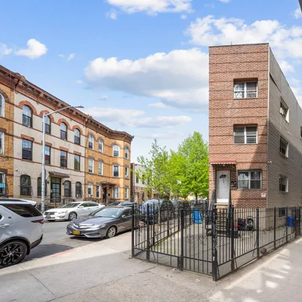 Image 2 - Central Avenue, Myrtle Avenue, New York, NY 11237, USA - Townhouse for sale