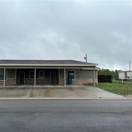 Buy this 5 bed house on 502 White Avenue in Freer, TX 78357