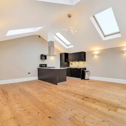 Rent this 3 bed apartment on Gillespie Park Nature Reserve in Tannington Terrace, London