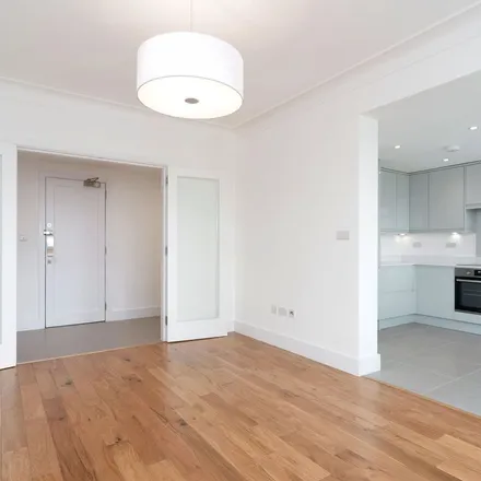 Rent this 1 bed apartment on Grove End Gardens in 33 Grove End Road, London