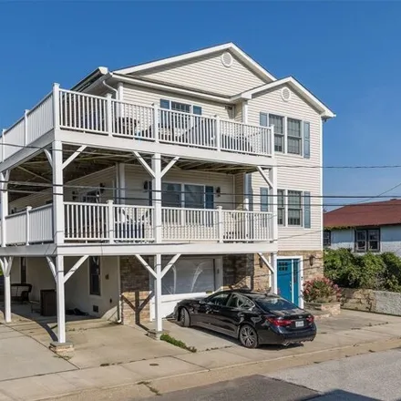 Image 1 - 17 Oswego Avenue, Atlantic Beach Estates, City of Long Beach, NY 11561, USA - House for rent