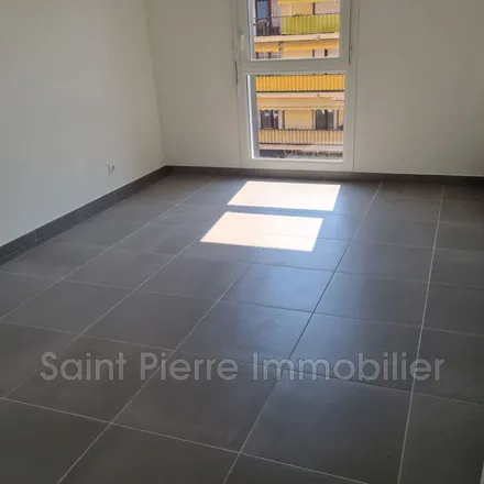 Image 9 - 138 Avenue du Général Leclerc, 06700 Saint-Laurent-du-Var, France - Apartment for rent