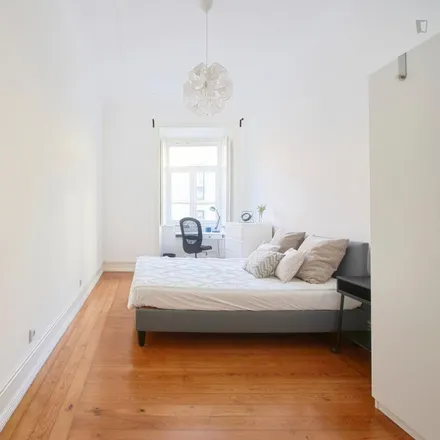 Rent this 7 bed room on Calçada da Tapada 29 in 1300-371 Lisbon, Portugal
