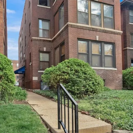 Image 2 - Park Lux Apartments, 5560 Pershing Avenue, St. Louis, MO 63112, USA - Condo for sale