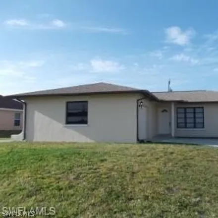 Image 1 - 582 Northwest 11th Street, Cape Coral, FL 33993, USA - House for rent