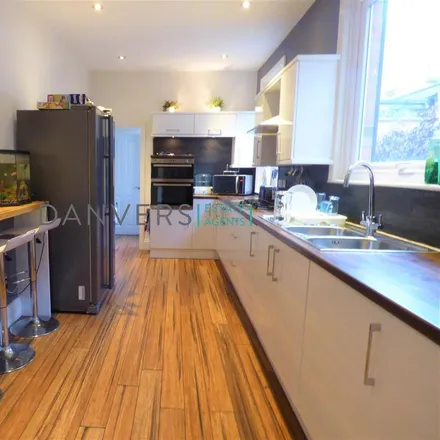 Rent this 6 bed house on Barclay Street in Leicester, LE3 0LA