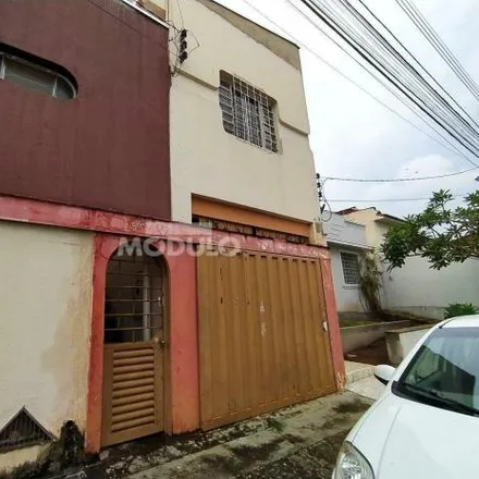 Rent this 1 bed apartment on Rua Duque de Caxias in Lídice, Uberlândia - MG