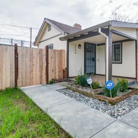 Buy this 3 bed house on 5129 25th Street in Sacramento, CA 95822