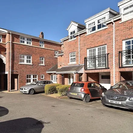 Rent this 2 bed apartment on Gaskell Avenue in Knutsford, WA16 0DA