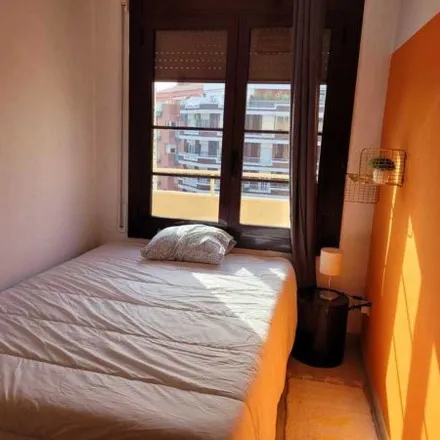 Rent this 3 bed room on Carrer de Villarroel in 18, 08001 Barcelona