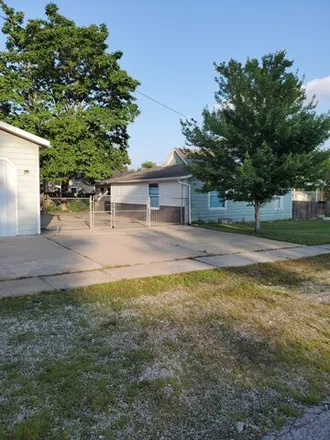 Image 7 - 325 North 13th Street, Humboldt, Allen County, KS 66748, USA - House for sale