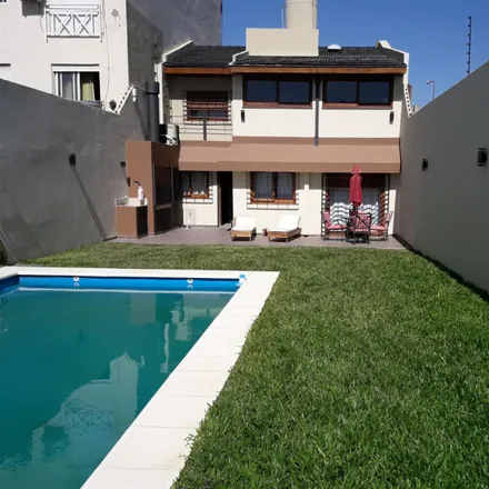 Buy this studio house on Avenida General San Martín 572 in Partido de La Matanza, 1704 Ramos Mejía