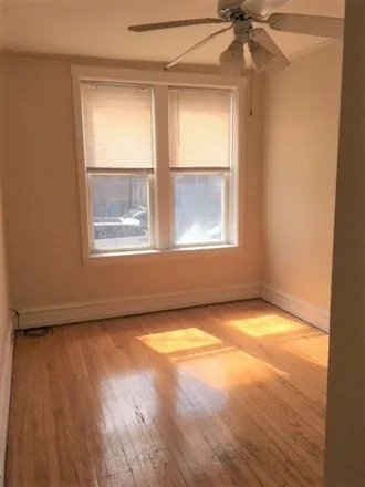 Image 2 - 1042 W George St Unit 1F, Chicago, Illinois, 60657 - House for rent