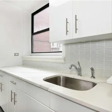 Buy this studio apartment on 2165 Matthews Avenue in New York, NY 10462