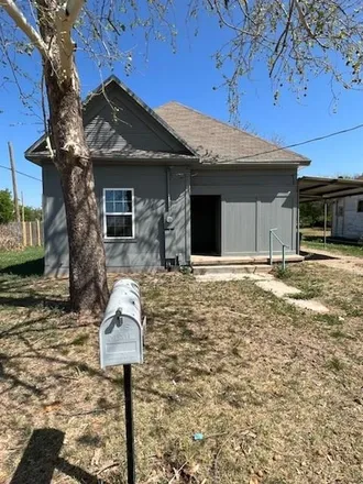 Buy this 2 bed house on 612 West Parsonage Street in Winters, TX 79567