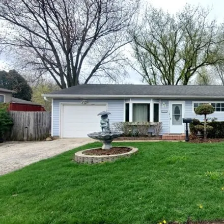 Rent this 3 bed house on 36528 North Traer Terrace in Grandwood Park, Lake County