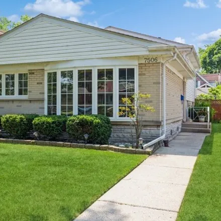 Buy this 3 bed house on 7506 Kildare Ave in Skokie, Illinois