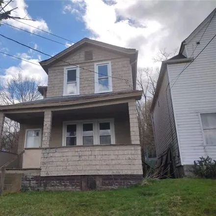 Rent this 4 bed house on Beech Way in Ellwood City, PA 16117