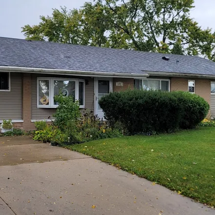 Buy this 3 bed house on 235 Bode Road in Hoffman Estates, Schaumburg Township