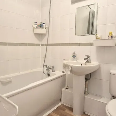 Rent this 2 bed apartment on Halsey Road in Watford, WD18 0GX
