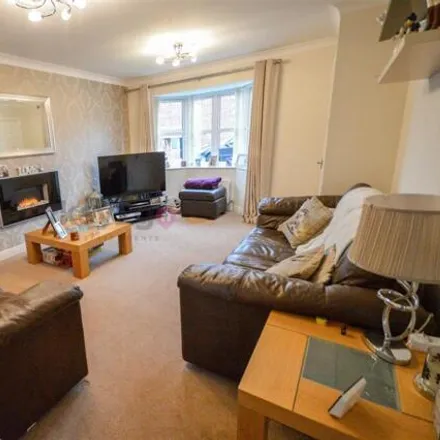 Image 4 - Toll House Mead, Sheffield, S20 5EL, United Kingdom - House for sale