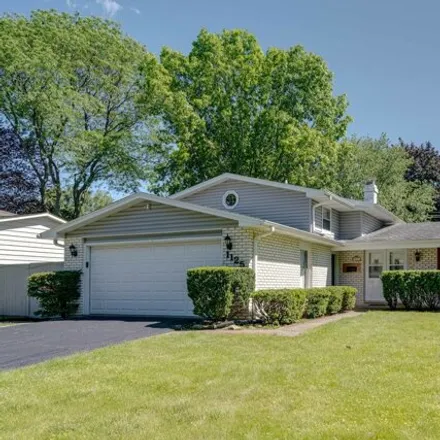 Buy this 4 bed house on 1135 Shari Lane in Libertyville, IL 60048