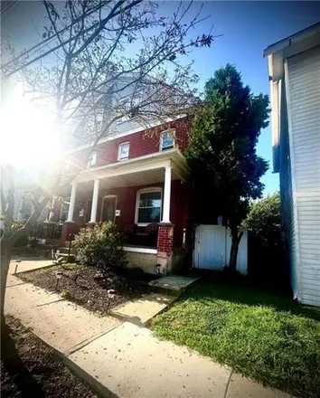 Image 3 - 180 E Wilkes Barre St, Easton, Pennsylvania, 18042 - House for sale