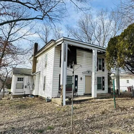Buy this 2 bed house on 940 Jefferson Street in Lyndon, KS 66451