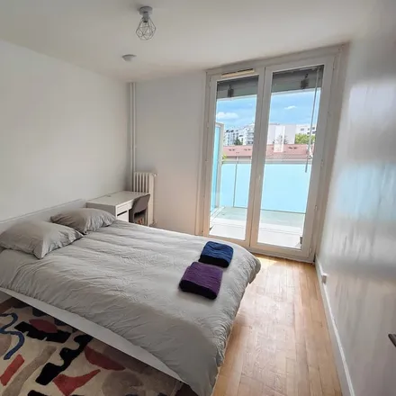 Rent this 3 bed apartment on Villeurbanne in Métropole de Lyon, France