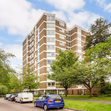 Rent this 2 bed apartment on Hamble Court in Broom Park, London