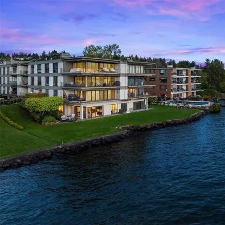 Buy this 2 bed condo on Washington Shores II in 6333 Lake Washington Boulevard Northeast, Kirkland