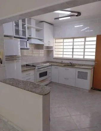 Buy this 4 bed house on Rua Bráulio Guedes da Silva 9 in Jardim Santa Rosália, Sorocaba - SP