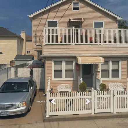 Buy this 5 bed house on 921 Nugent Avenue in New York, NY 10306