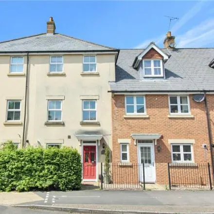 Buy this 4 bed townhouse on Haydon End Lane in Swindon, SN25 1AS