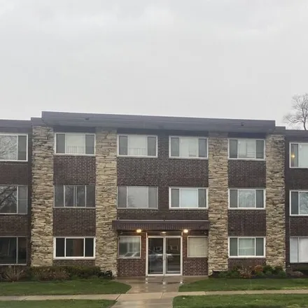 Buy this 2 bed condo on 10240 Washington Avenue in Oak Lawn, IL 60453