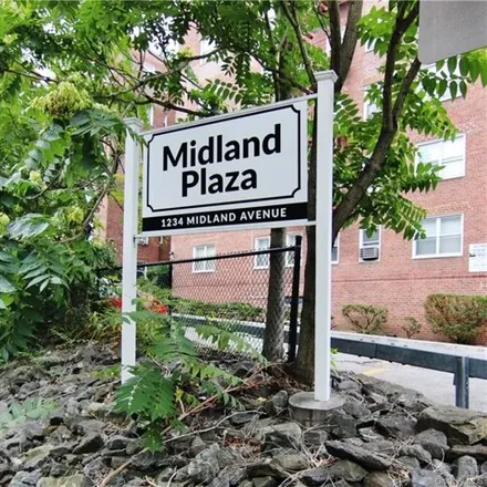 Buy this studio apartment on 1229 Midland Avenue in Gunther Park, City of Yonkers
