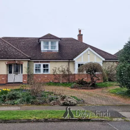 Buy this 5 bed house on Cliff Drive in Radcliffe on Trent, NG12 1AX