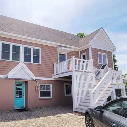 Rent this 2 bed apartment on 5 70th Street in Newburyport, MA 01951