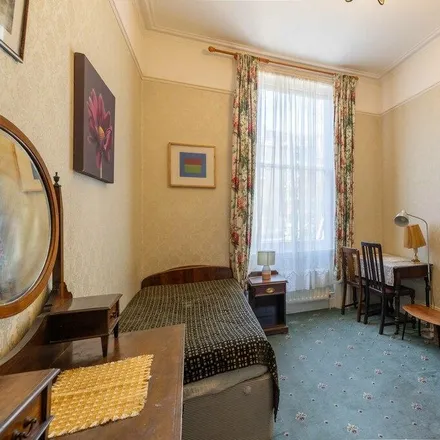 Rent this studio room on 2 Westgate Terrace in London, SW10 9DR