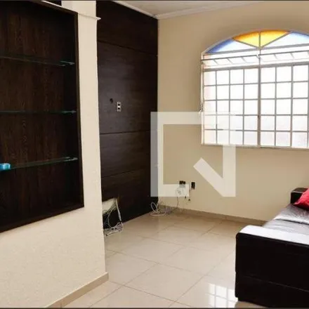 Rent this 3 bed house on Rua Resedá in Santa Efigênia, Belo Horizonte - MG