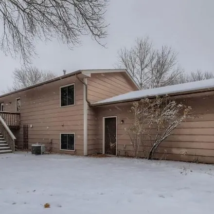 Rent this 3 bed apartment on 5673 Lannon Avenue Northeast in Albertville, MN 55301