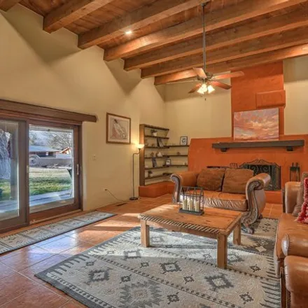 Image 9 - 908 Green Valley Road Northwest, Los Ranchos de Albuquerque, Bernalillo County, NM 87107, USA - House for sale